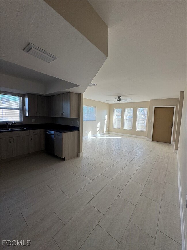Foto del edificio - 3608 SW 7th Pl