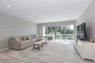 Building Photo - 2451 Brickell Bay Dr