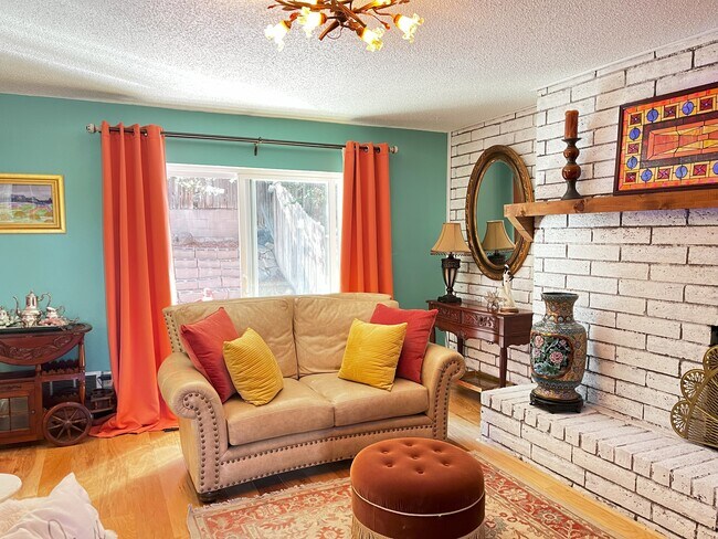Foto del edificio - 55 Verde Ridge Rd