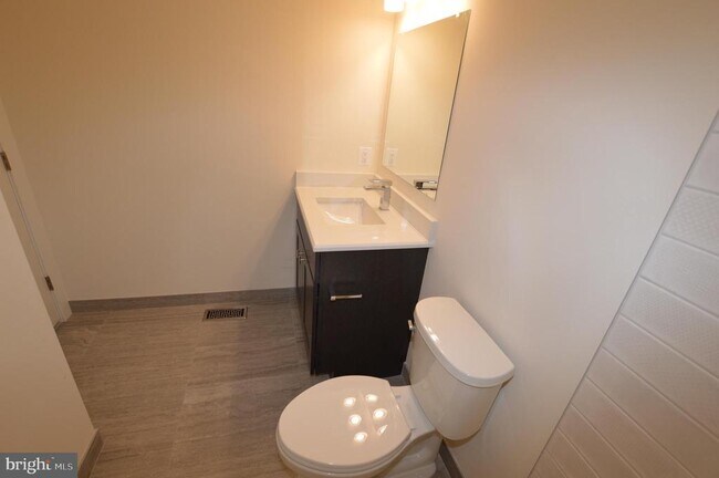 Building Photo - 12116 Whitehall Dr