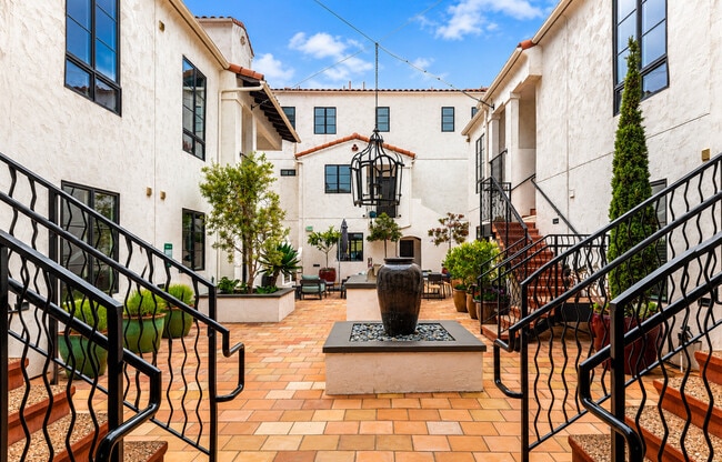 Courtyard Entrance - Santa Clara Courts