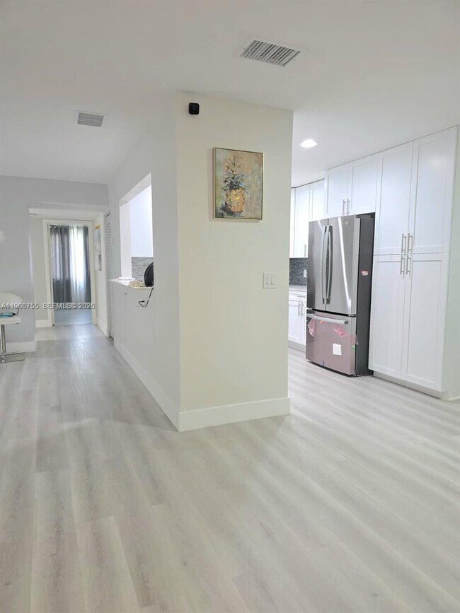 Foto del edificio - 1810 NW 119th St