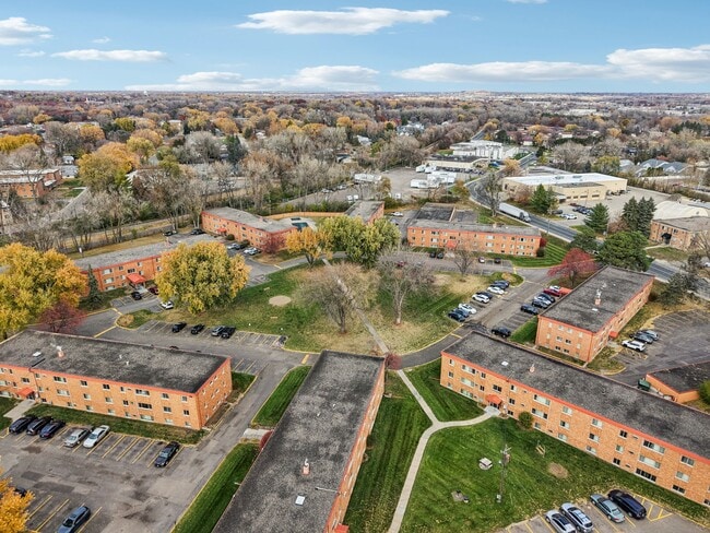 Building Photo - Diamond Eight Terrace