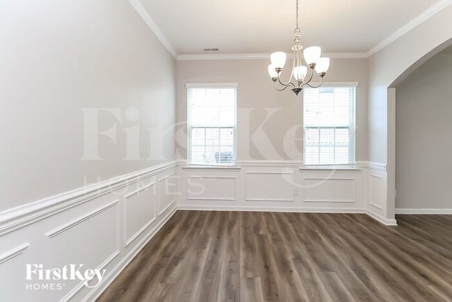 Building Photo - 112 Eden Ave