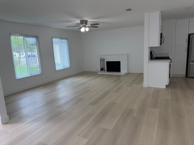Foto del edificio - Remodeled 3 Bedroom 2 Bath Home