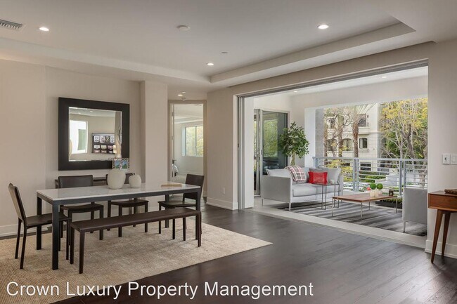 Foto del edificio - 3 br, 3.5 bath House - 450 N. Palm Drive #206