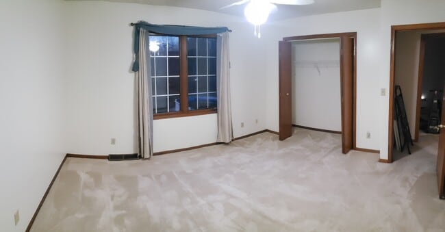 Building Photo - 5260 Silver Dawn Ln