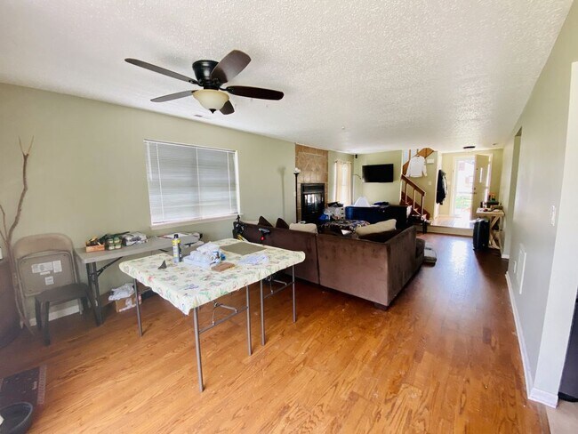 Building Photo - 3 Bedroom 2.5 Bath in Virginia Beach