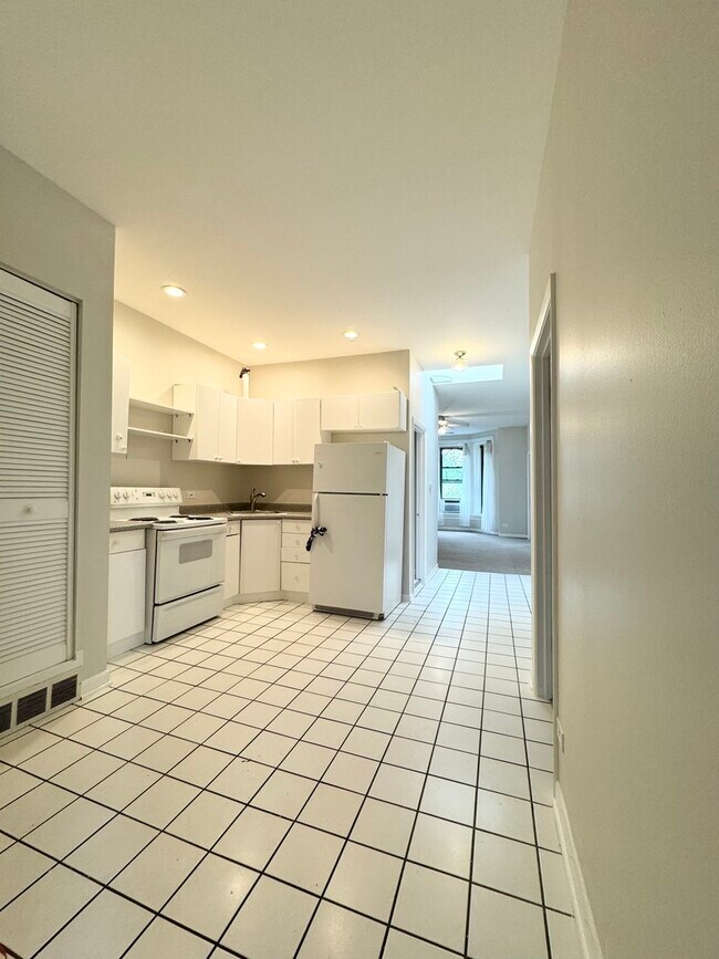 Foto del edificio - 750 S Oakley Blvd