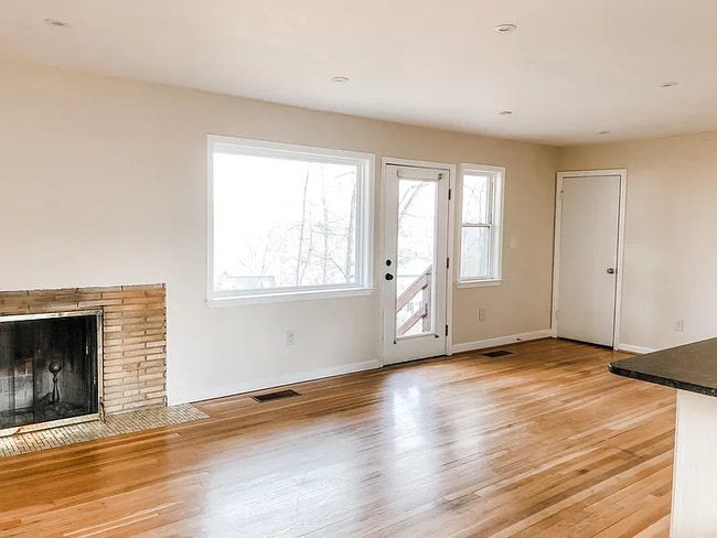 Building Photo - 2612 Sigmona St