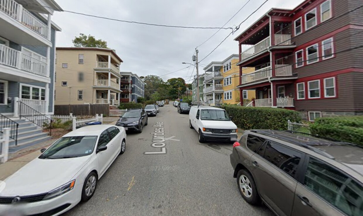 Building Photo - 14 Lourdes Ave