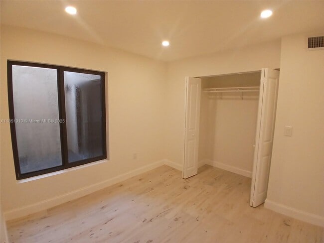 Foto del edificio - 1070 SW 135th Pl