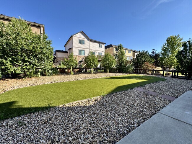 Building Photo - 25980 E Davies Dr