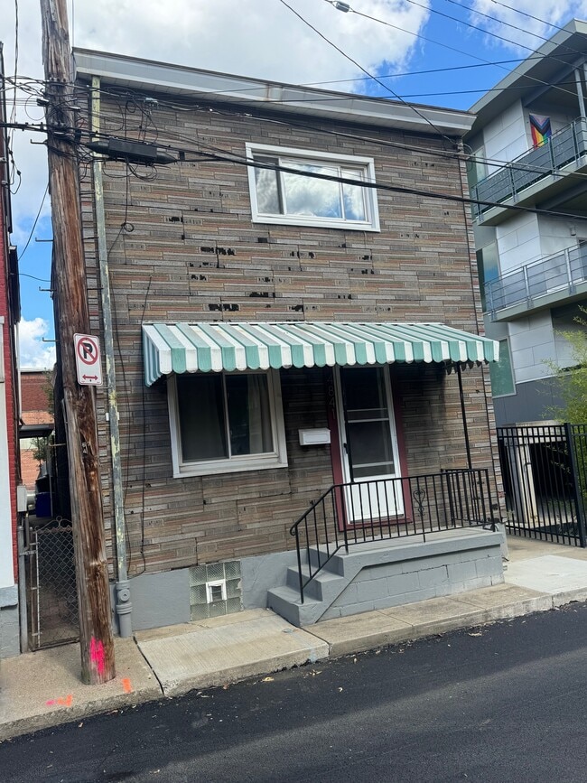 Building Photo - 4841 Plum Wy