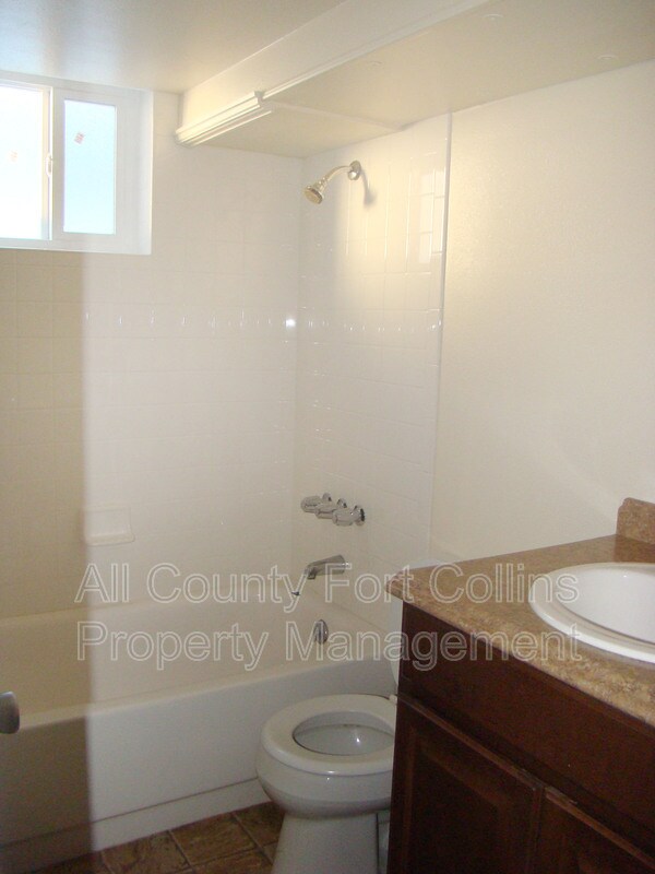 Building Photo - 1108 Baker St