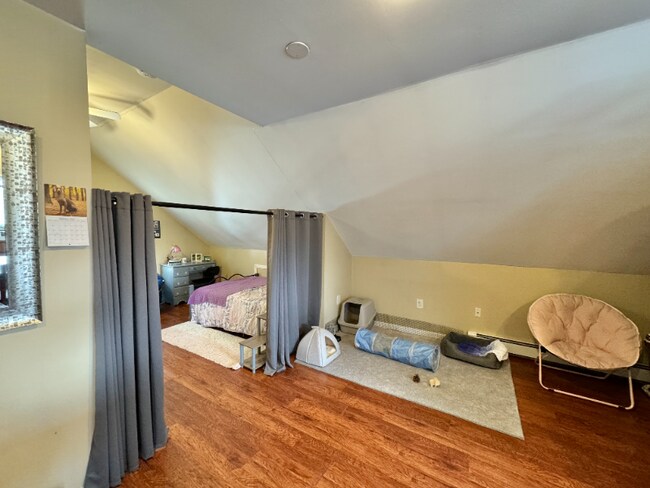 Foto del edificio - 220 Forest Ave