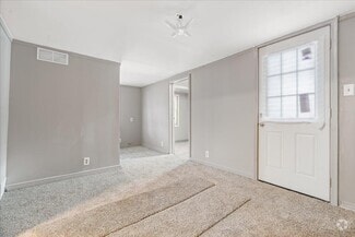 Building Photo - 2609 Maplewood Ave