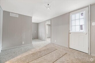Building Photo - 2609 Maplewood Ave