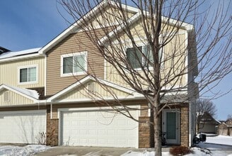 Building Photo - 8577 Gateway Cir