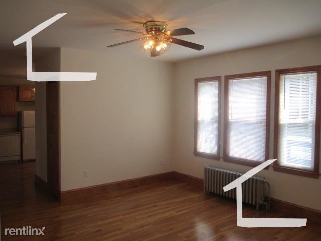 Foto del edificio - 4 br, 1.5 bath House - 60 Glencoe St # 2A