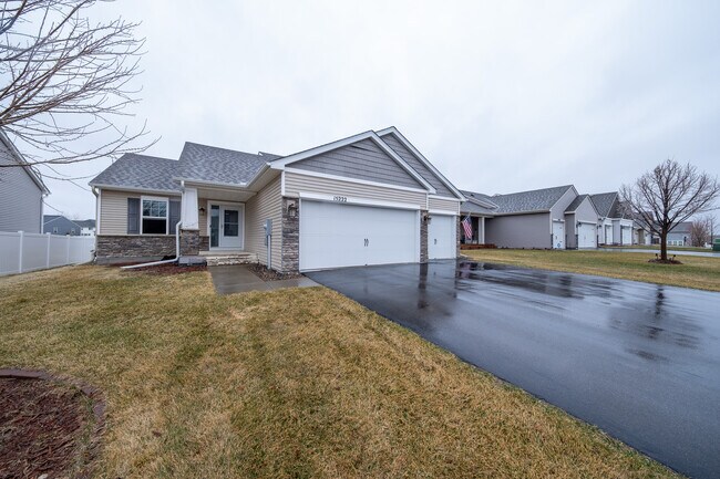 Foto del edificio - 15222 Emory Ave