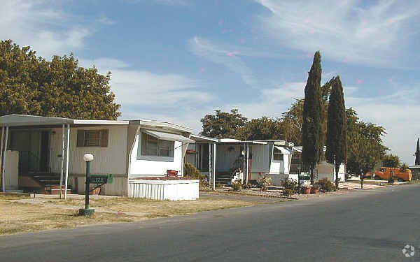 Primary Photo - Pinewood Meadows