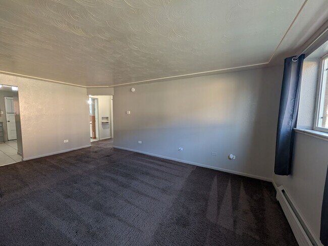 Building Photo - 1741 Clinton St