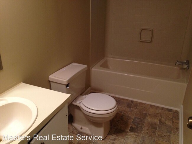 Building Photo - 3 br, 2 bath House - 107 High Rock