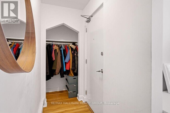 Building Photo - 34 Lavergne St