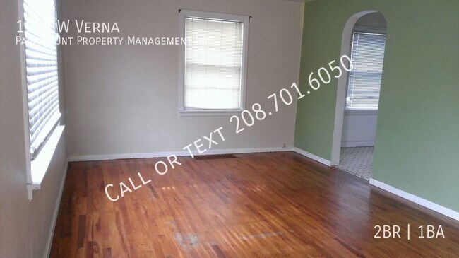 Building Photo - Fantastic 2 Bedroom Home near BSU and down...