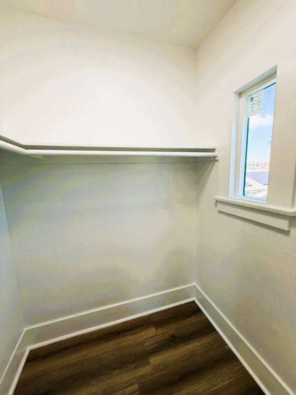 Building Photo - 1173 E Broadway