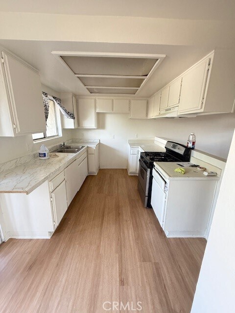 Building Photo - 3621 La Madera Ave