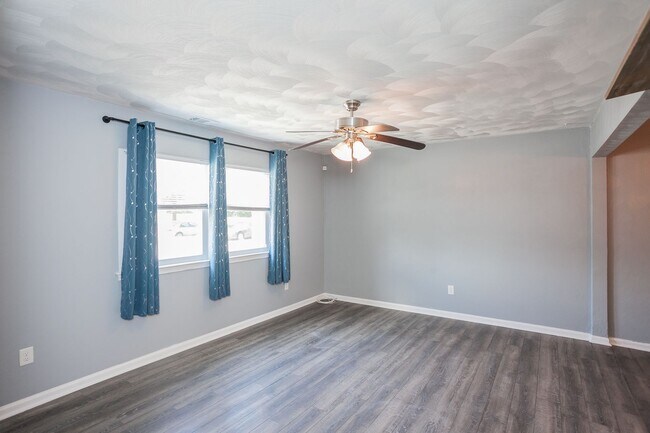 Foto del edificio - 1122 Old Clubhouse Rd
