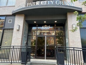 Building Photo - 4315 Park Ave