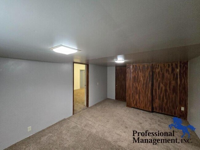 Foto del edificio - 6 bedroom in Billings MT 59101