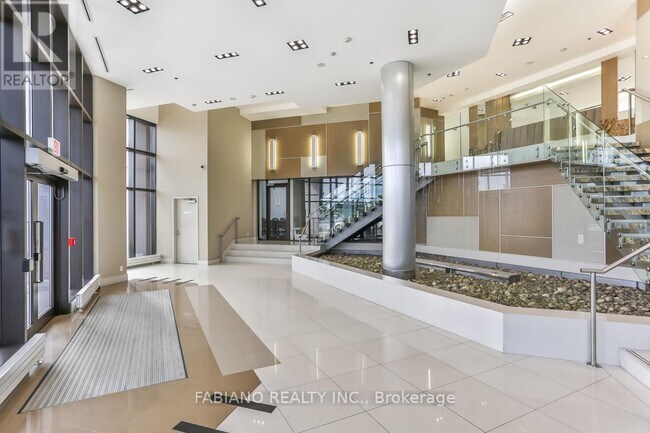 Photo du bâtiment - 1060-1060 Sheppard Ave W