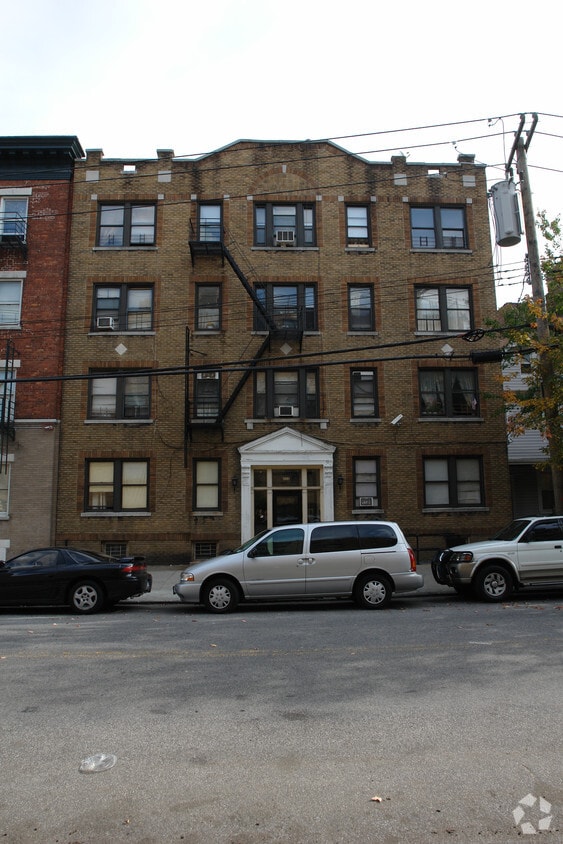 Primary Photo - 502 Van Cortlandt Pk Ave