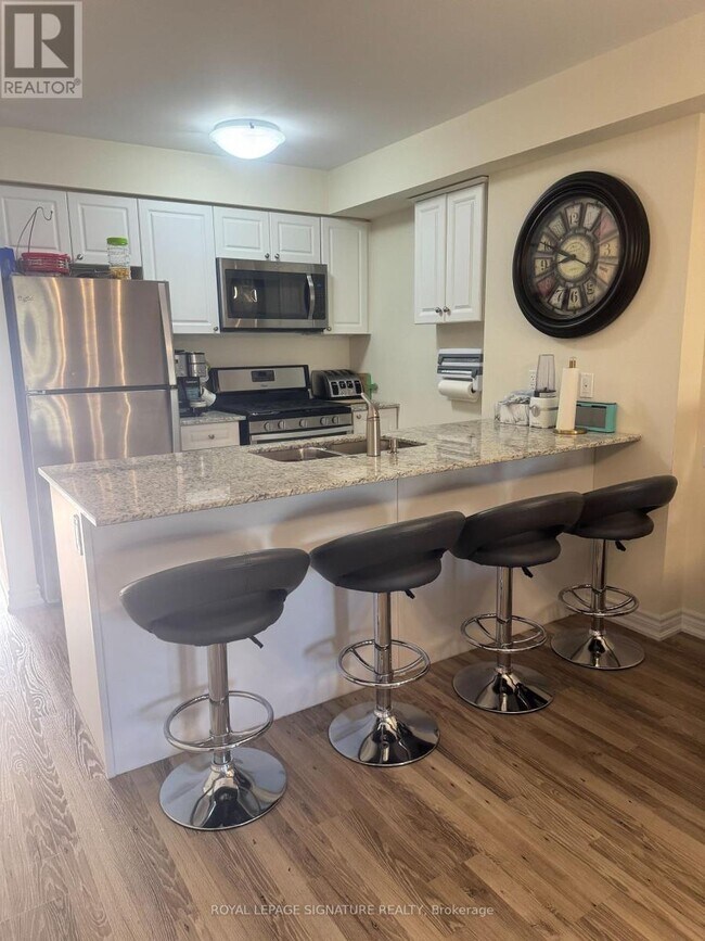 Photo du bâtiment - 2 Cove Ct