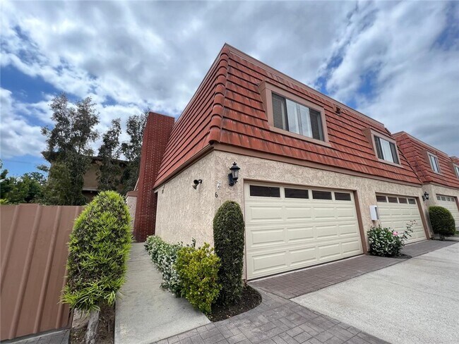 Foto del edificio - 460 Fairview Ave