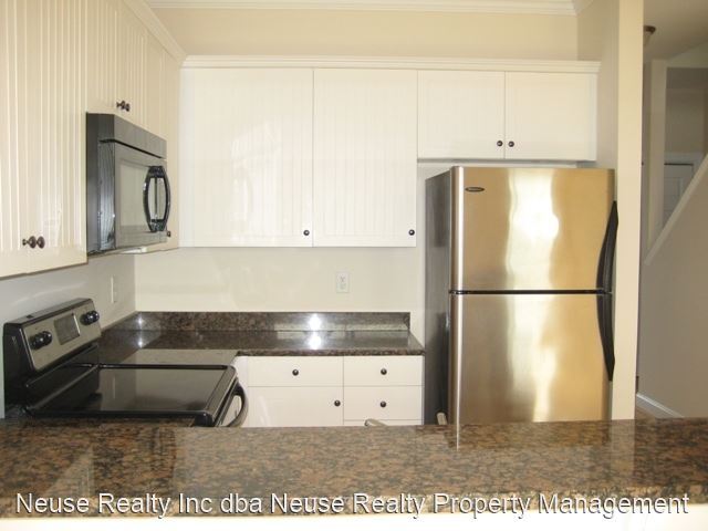 Building Photo - 3 br, 3 bath House - 4020 Marina Townes Dr.