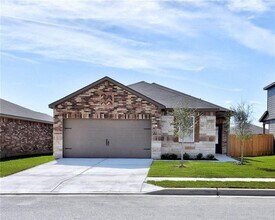 Building Photo - 121 Declaration Ln