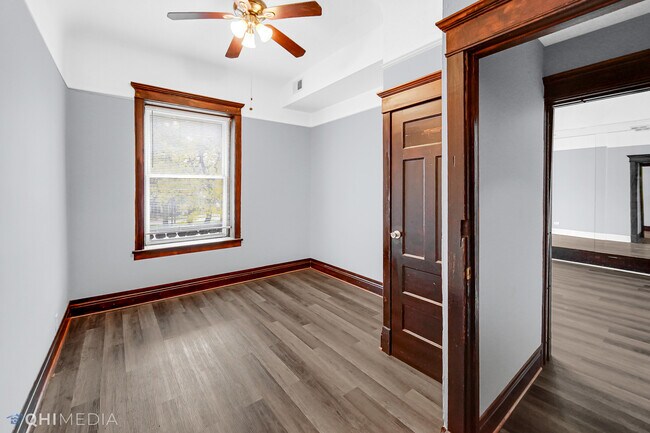 Foto del edificio - 4330 S Martin Luther King Dr