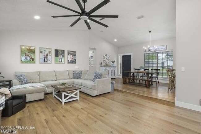 Foto del edificio - 1514 Rivergate Dr