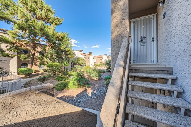 Foto del edificio - 2982 Juniper Hills Blvd