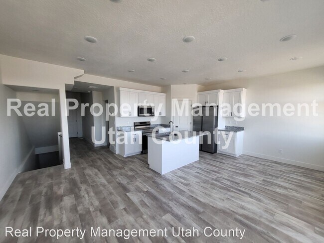 Foto del edificio - 4 br, 3.5 bath House - 1018 E 1300 S