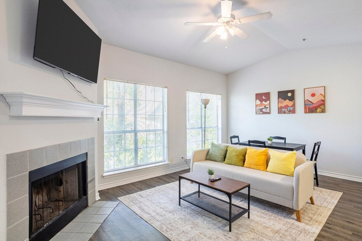 Foto principal - 1005 W 23rd St