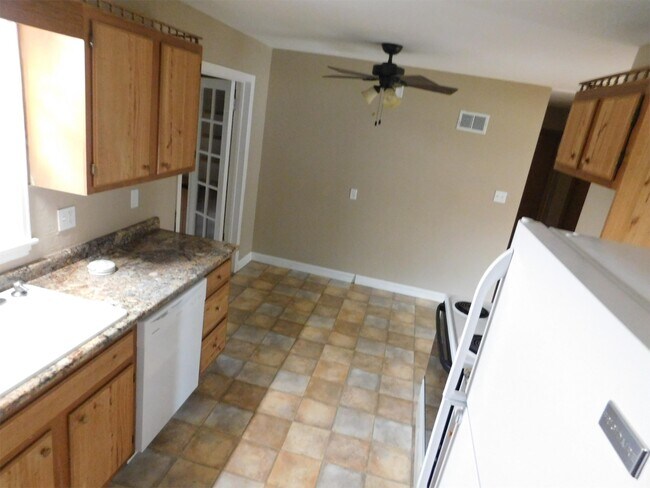 Foto del edificio - 1238 35th St NE