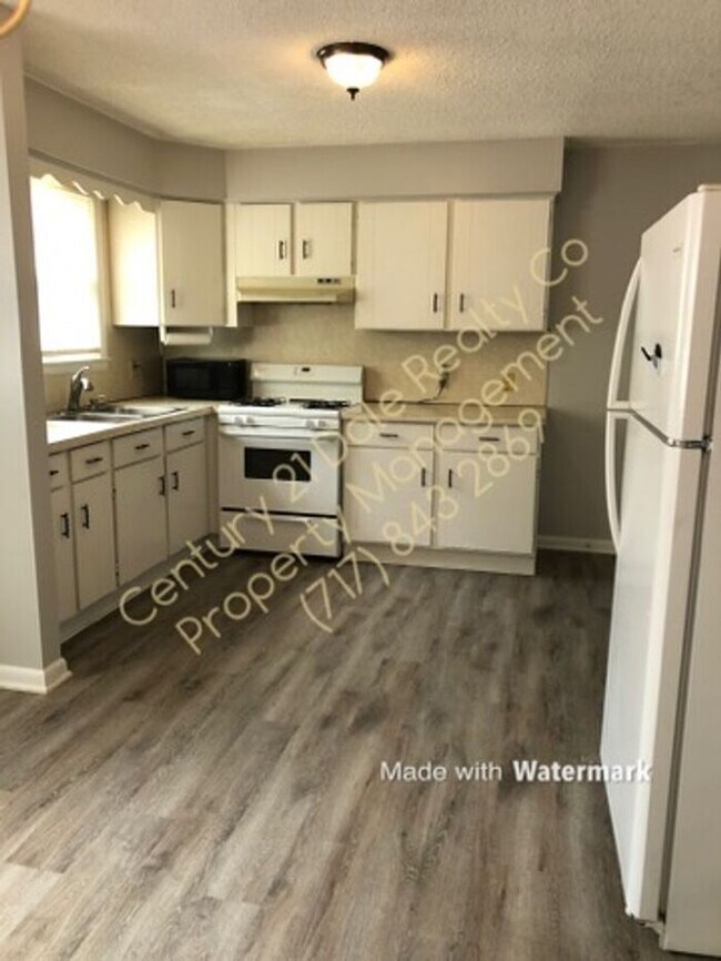 Building Photo - Large 2 Bedroom Home in Dover School District