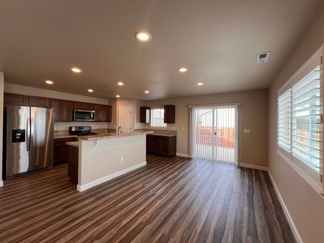 Building Photo - 3 bedrooms, 2 bathrooms Fallon Home