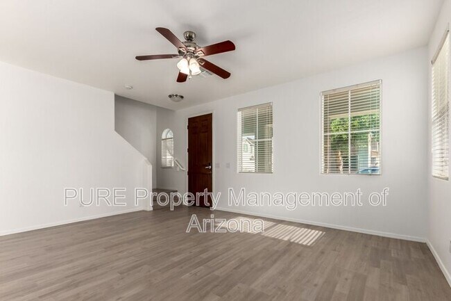 Foto del edificio - 4044 E Oakland St